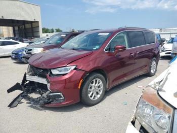  Salvage Chrysler Pacifica