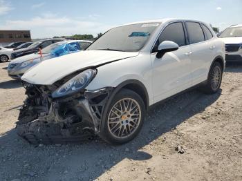  Salvage Porsche Cayenne