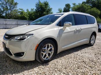  Salvage Chrysler Pacifica