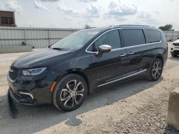  Salvage Chrysler Pacifica