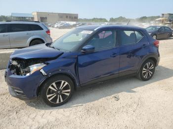  Salvage Nissan Kicks