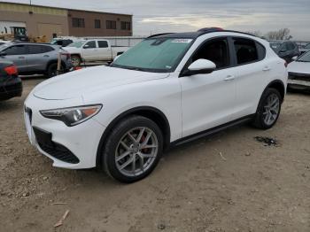  Salvage Alfa Romeo Stelvio