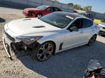  Salvage Kia Stinger