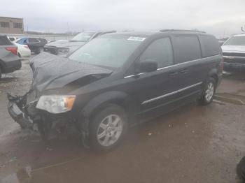  Salvage Chrysler Minivan