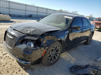  Salvage Chrysler 300