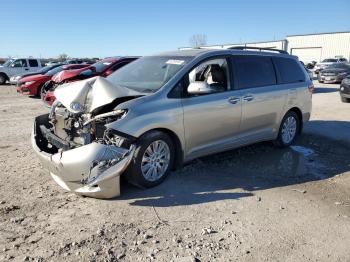  Salvage Toyota Sienna