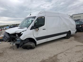  Salvage Mercedes-Benz Sprinter