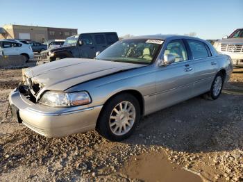  Salvage Lincoln Towncar