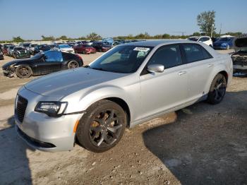  Salvage Chrysler 300