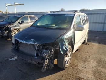  Salvage Chrysler Minivan