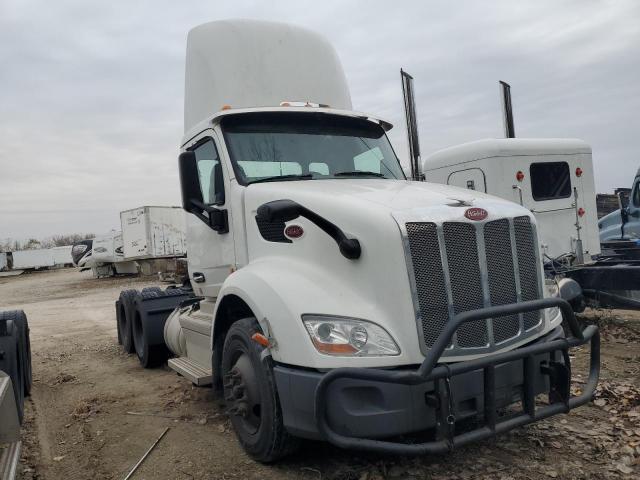  Salvage Peterbilt 579