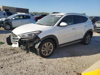  Salvage Hyundai TUCSON