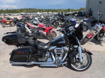  Salvage Harley-Davidson Fl