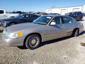  Salvage Lincoln Towncar