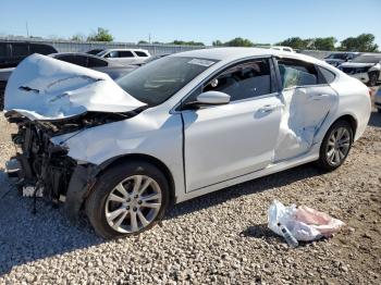  Salvage Chrysler 200