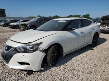  Salvage Nissan Maxima