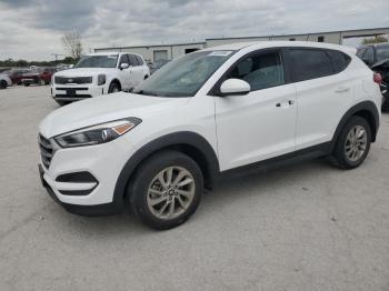  Salvage Hyundai TUCSON