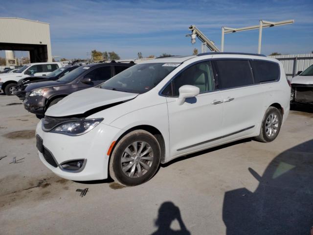  Salvage Chrysler Pacifica