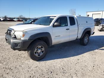  Salvage Toyota Tacoma