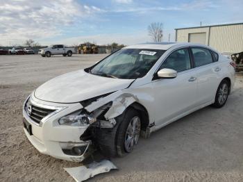  Salvage Nissan Altima