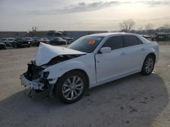  Salvage Chrysler 300