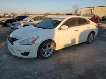  Salvage Nissan Altima