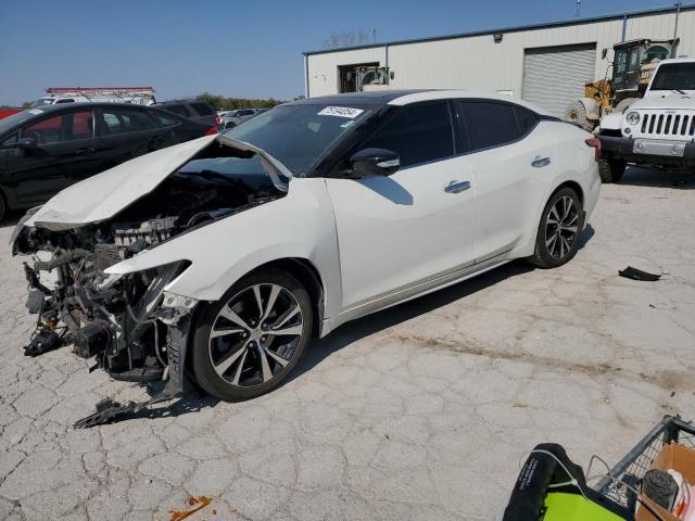  Salvage Nissan Maxima