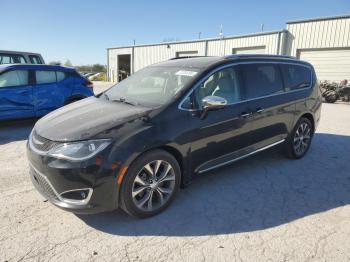  Salvage Chrysler Pacifica