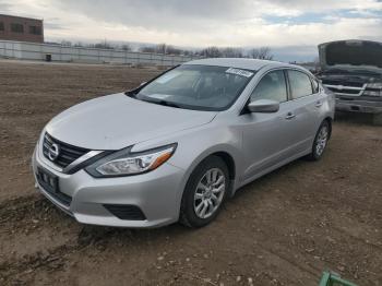  Salvage Nissan Altima