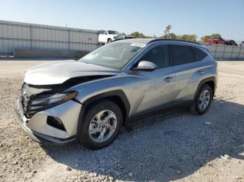  Salvage Hyundai TUCSON