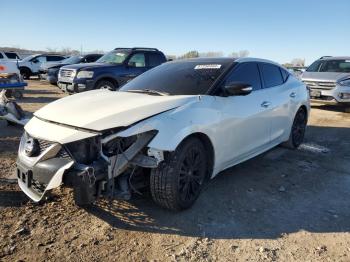  Salvage Nissan Maxima