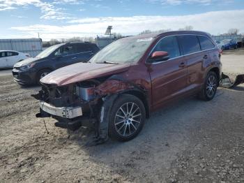  Salvage Toyota Highlander