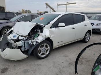  Salvage Nissan LEAF