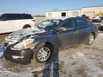  Salvage Nissan Altima