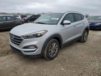  Salvage Hyundai TUCSON