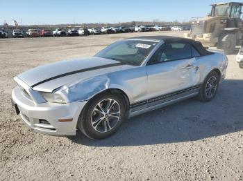  Salvage Ford Mustang