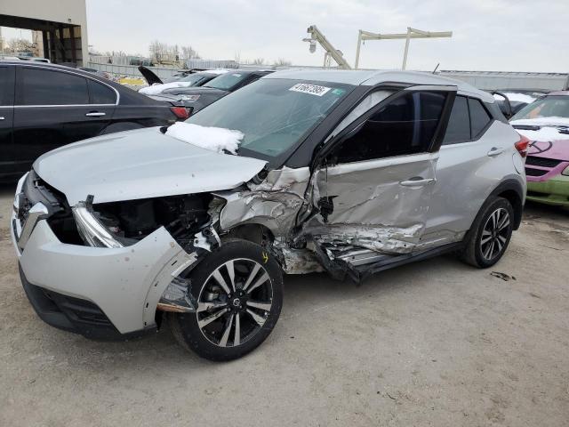  Salvage Nissan Kicks