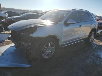  Salvage Porsche Cayenne