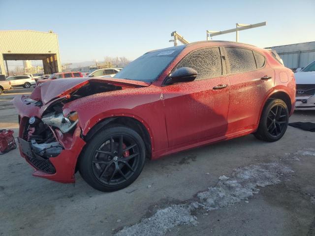  Salvage Alfa Romeo Stelvio