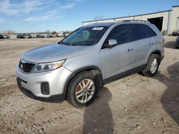  Salvage Kia Sorento