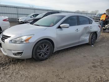  Salvage Nissan Altima