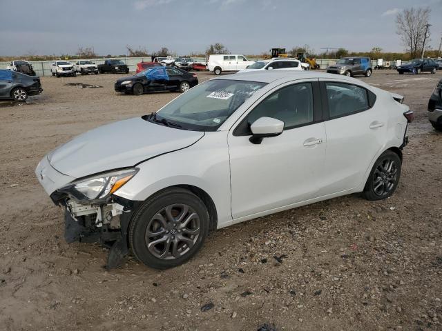  Salvage Toyota Yaris