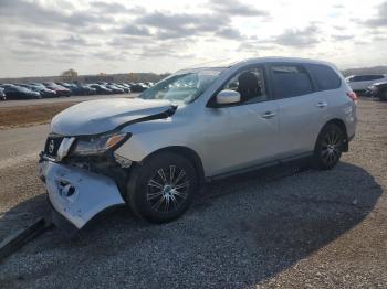  Salvage Nissan Pathfinder