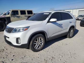  Salvage Kia Sorento