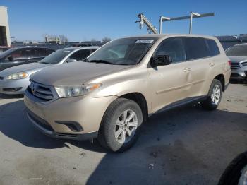  Salvage Toyota Highlander