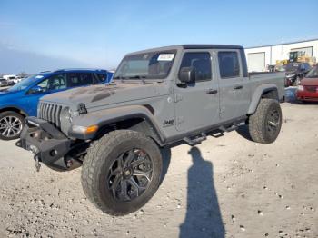  Salvage Jeep Gladiator