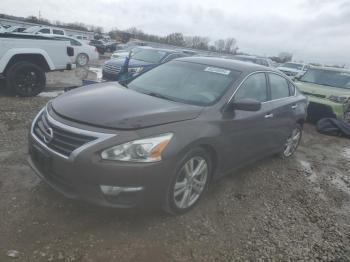  Salvage Nissan Altima