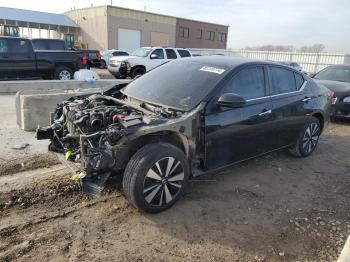  Salvage Nissan Altima