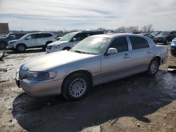  Salvage Lincoln Towncar