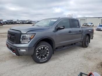  Salvage Nissan Titan